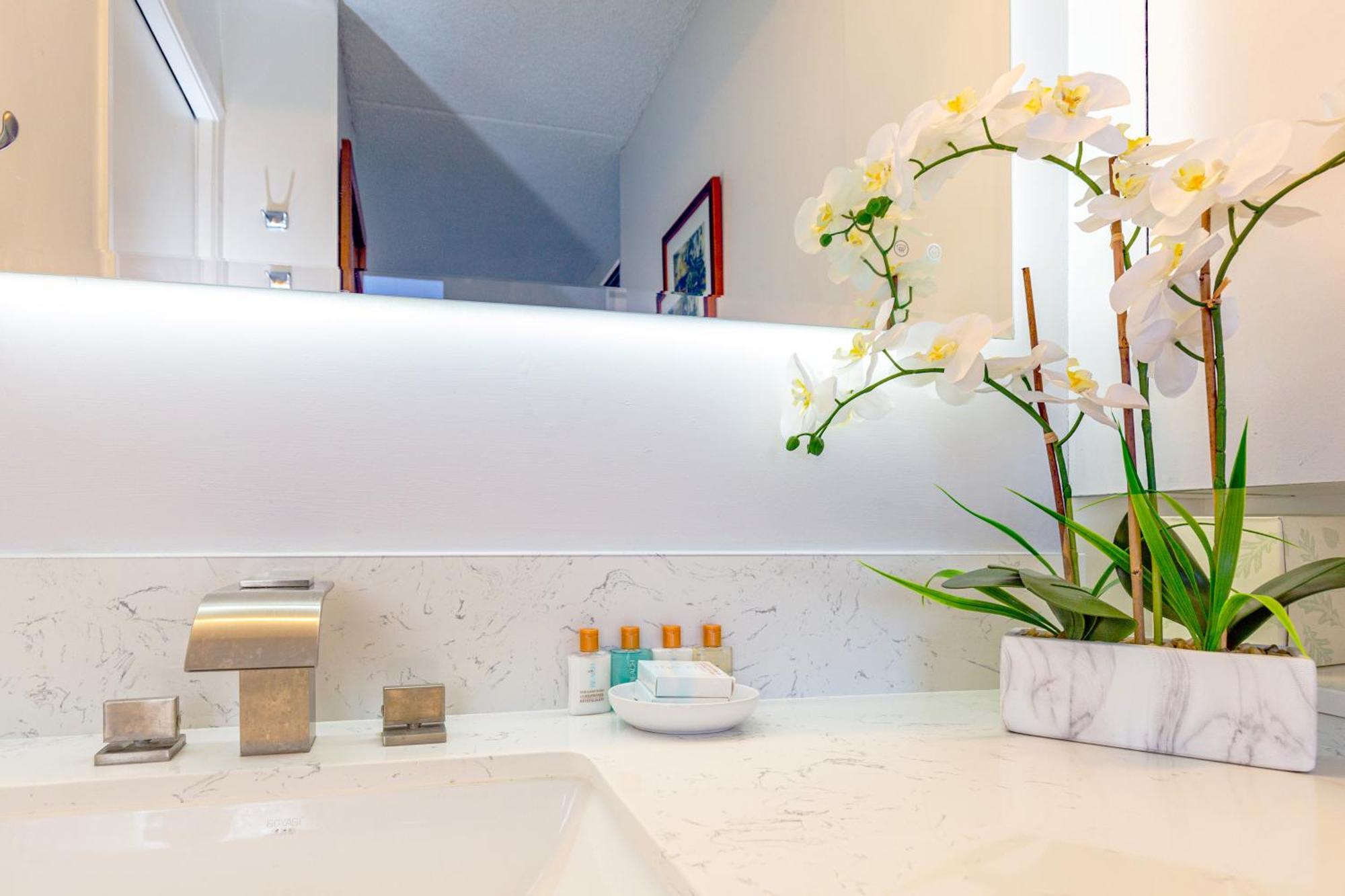 Renovated Ocean View Suite, Near Beach, Free Parking 호놀룰루 외부 사진